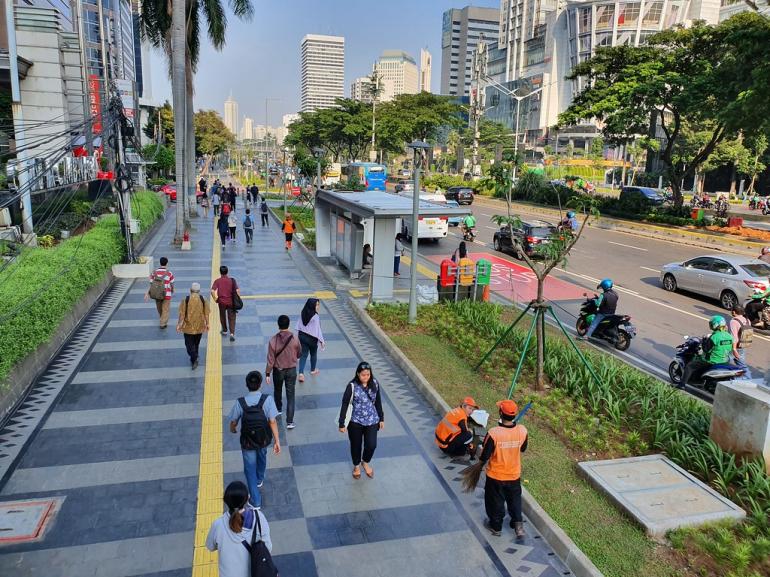 Fungsi Trotoar Dan Manfaatnya Bagi Kehidupan Kita Sehari Hari Ayem