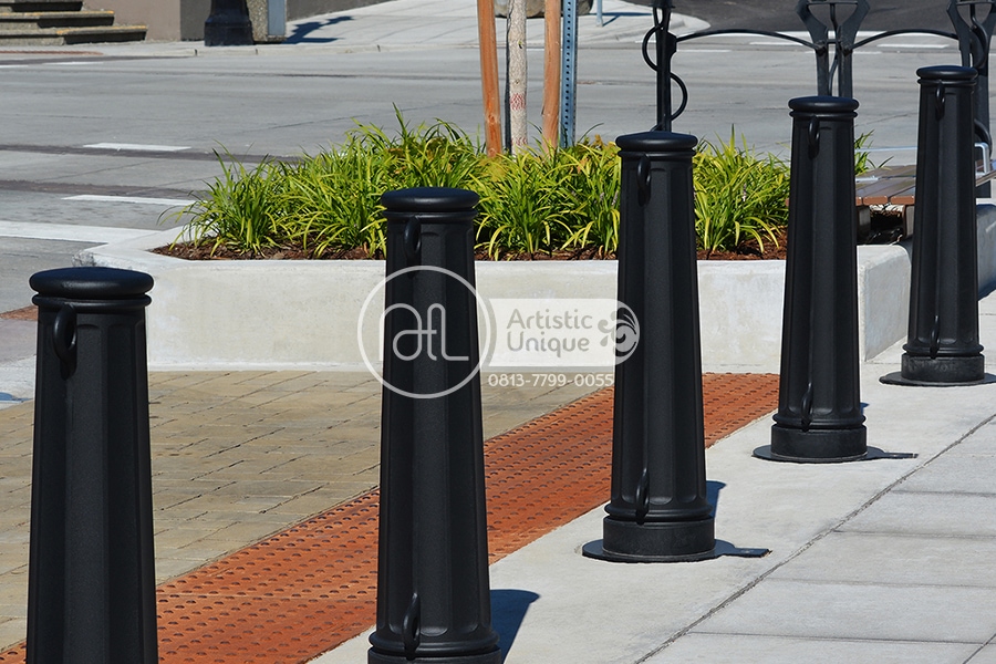 Bollard Pembatas Jalan, Solusi Trotoar Aman Dari Kendaraan