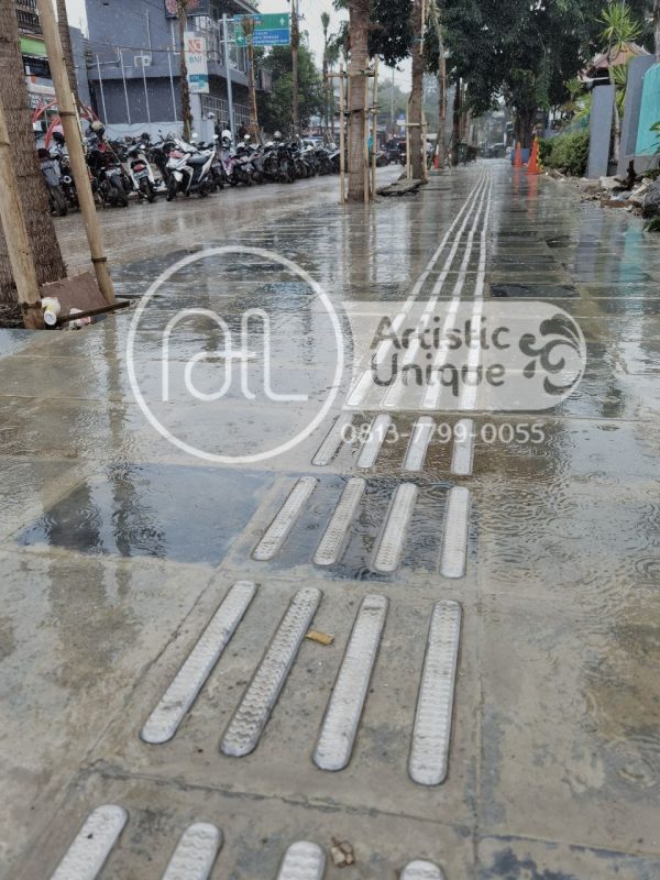 guiding block jalur disabilitas