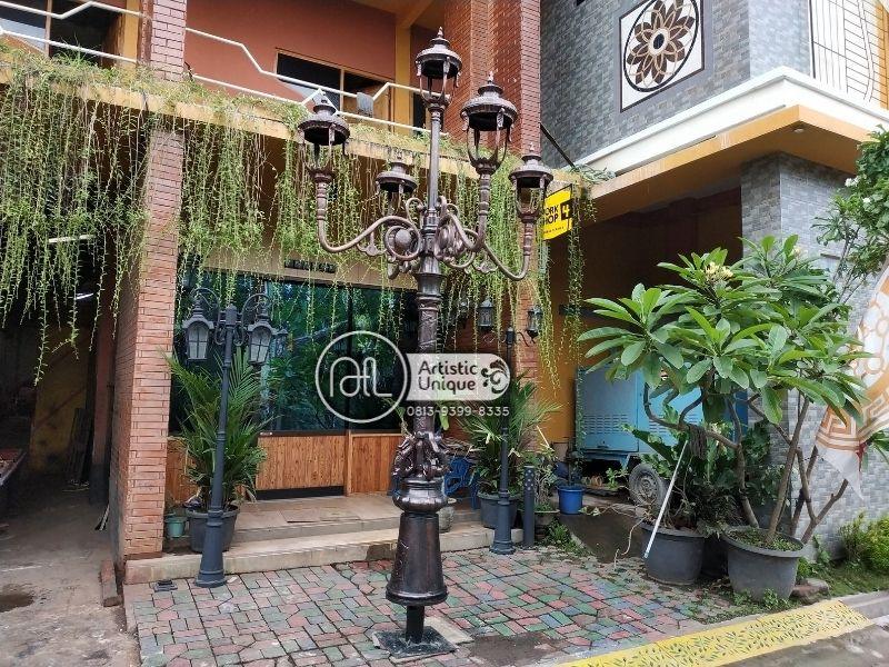 Lampu Tiang Taman