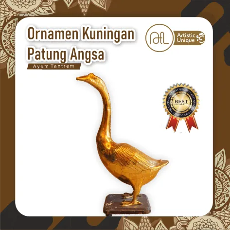 ornamen kuningan patung angsa
