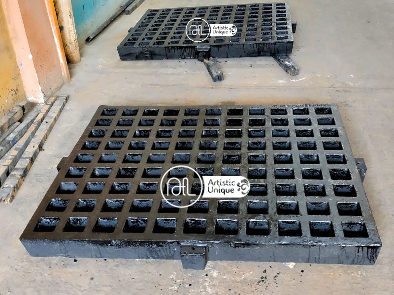 Besi Grill Tutup Got Selokan