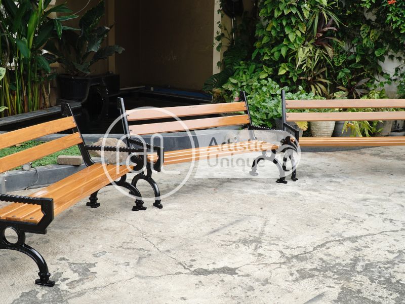 kursi besi taman minimalis