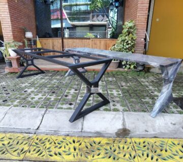 Kaki Meja Besi Unik