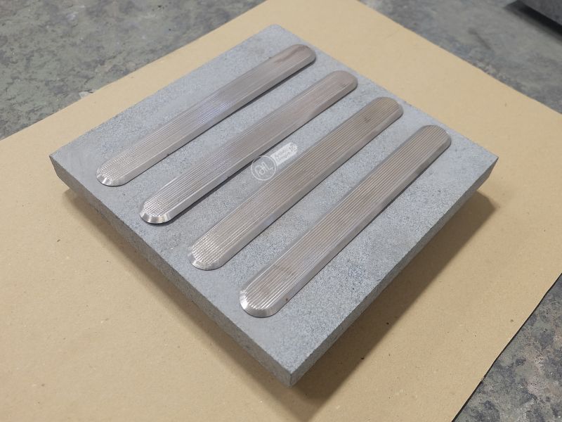 Guiding Block Bahan Besi