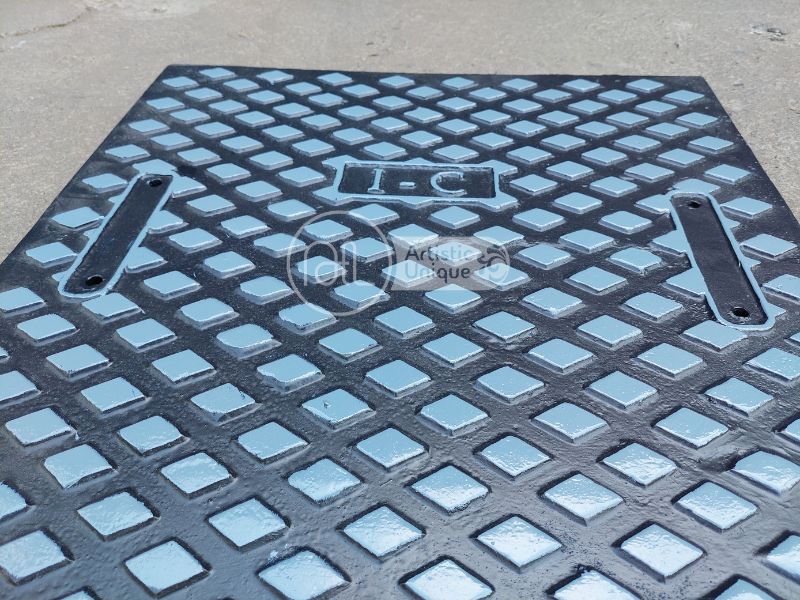 Tutup manhole