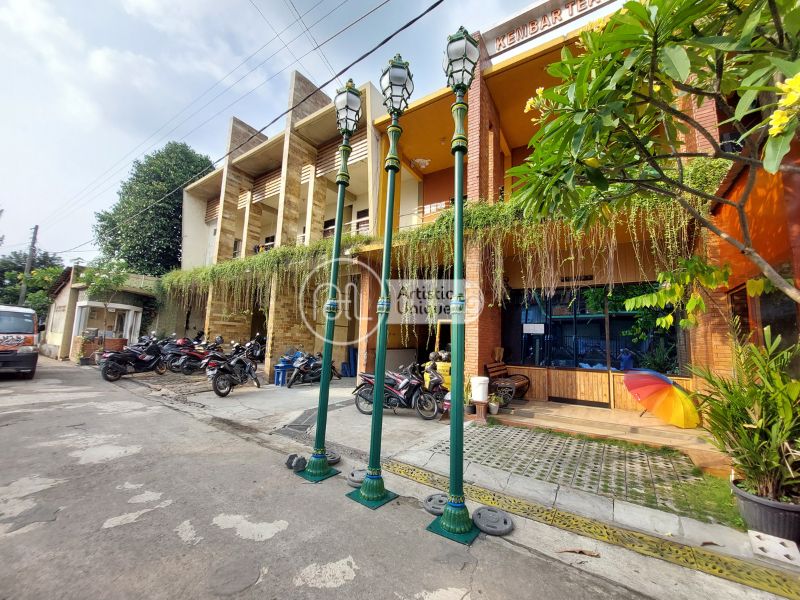 tiang lampu taman klasik