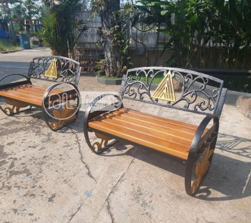Kursi Taman Unik