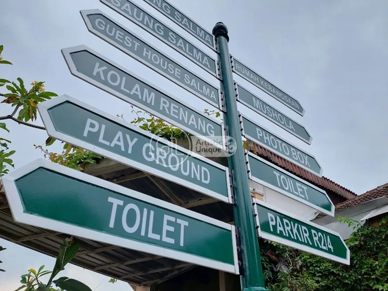 Material Tiang Papan Nama