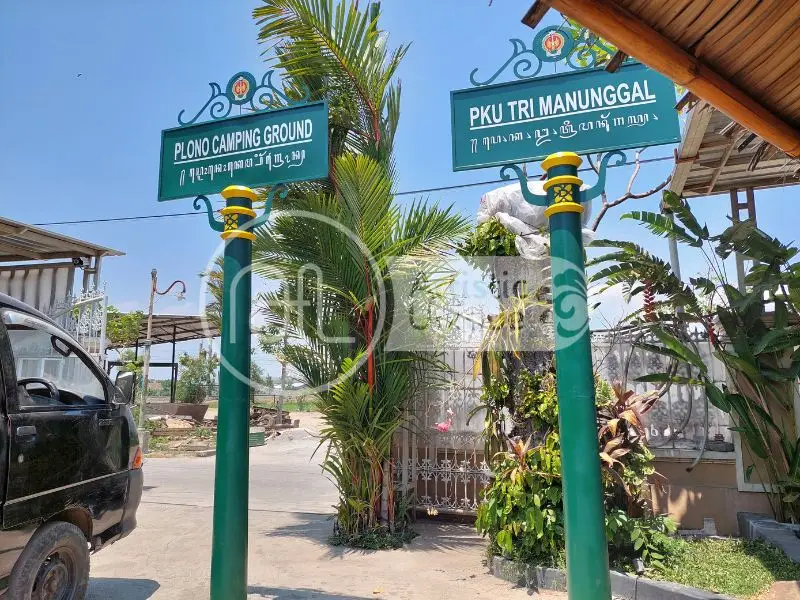 Tiang Papan Nama Outdoor