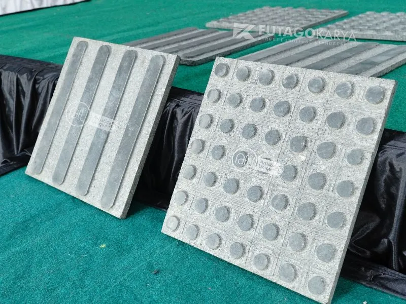 Studi Kasus Keberhasilan Penerapan Guiding Block Difabel