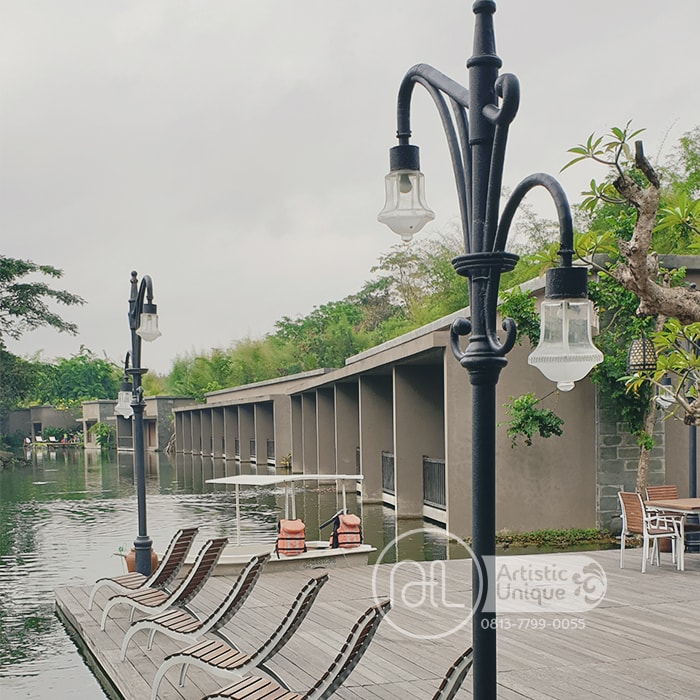 tiang lampu cabang 2 antik