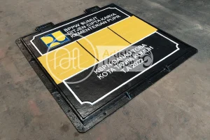 manhole cast iron modern (2)